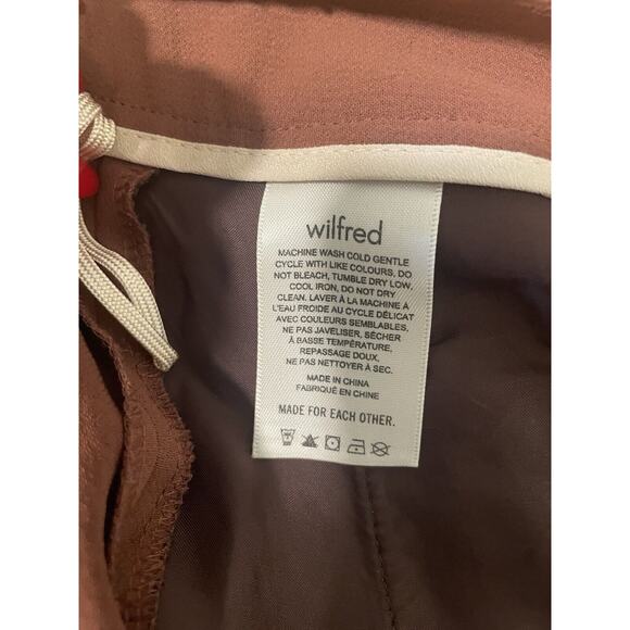 Aritzia Pants 12 Essential Wilfred Carrot Crepette Fabric High Waisted Trouser - Picture 7 of 7